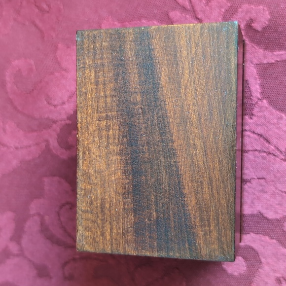 Small Wooden Polish Storage Box with Carved Flower - Picture 7 of 10